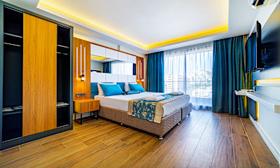 Deluxe Suite